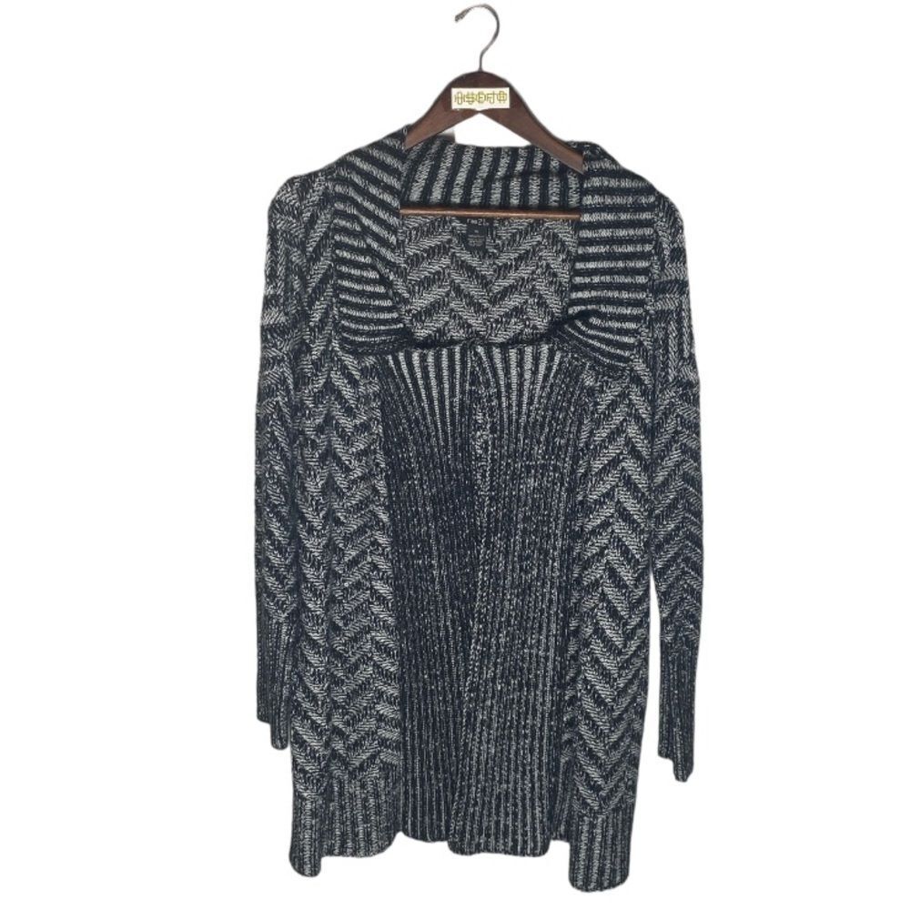 RUE 21 open front cardigan black white // XL